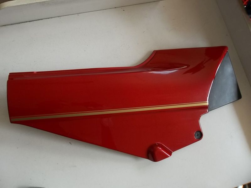 Cache latéral droit Kawasaki 1000 GTR