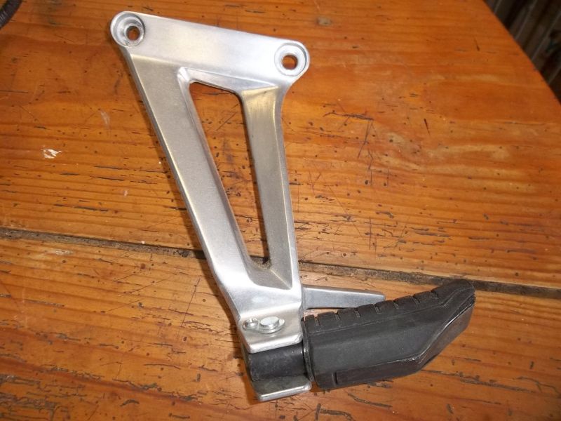 Platine arrière gauche pour Honda 125 CBR