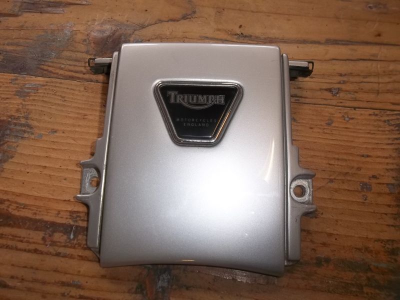 Raccord de caches latéraux arrières pour Triumph 1200 Trophy