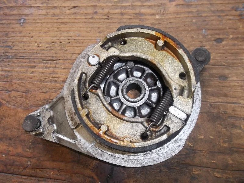 Flasque de frein arrière Yamaha 125 SR (10F)