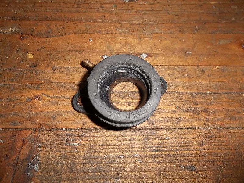 Pipe d'admission côté droit Yamaha 1200 XJR (4PU)