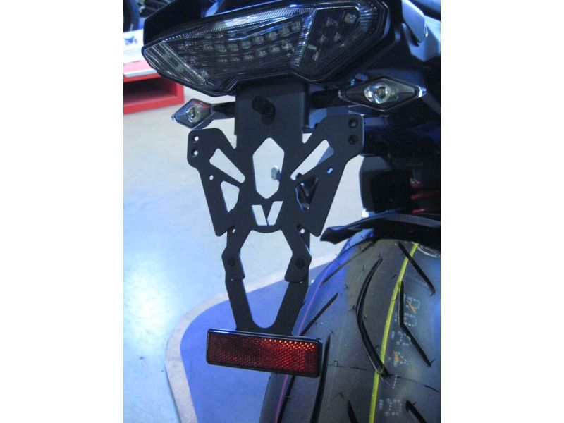 Support de plaque V PARTS noir Yamaha MT-09/MT-10