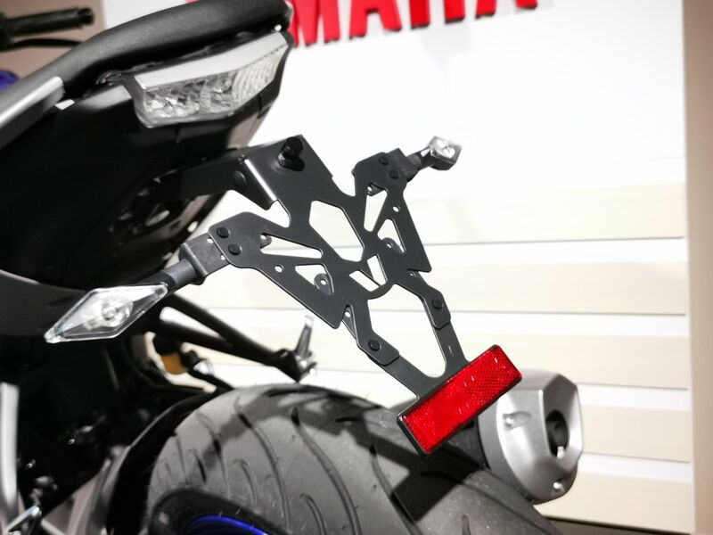 Support de plaque V PARTS noir Yamaha MT-125
