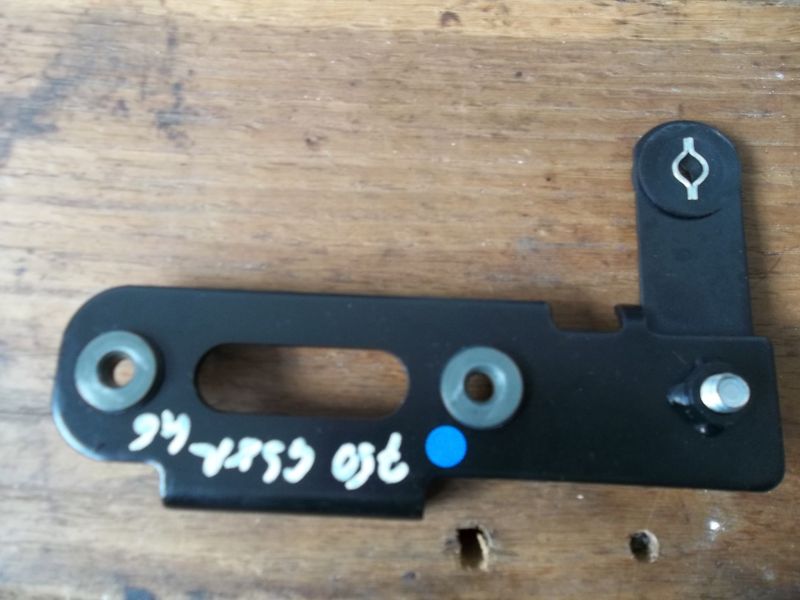 support de régulateur et de klaxon suzuki 750 GSXR