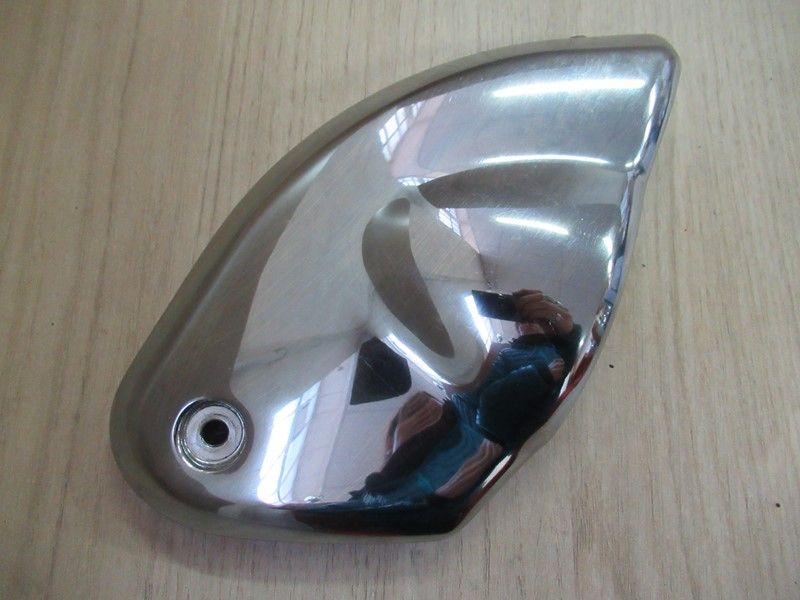 Cache boîtier de filtre à air droit Suzuki 600 Bandit 1995-1999 et  1200 Bandit 1996-2000 (13910-26E0)