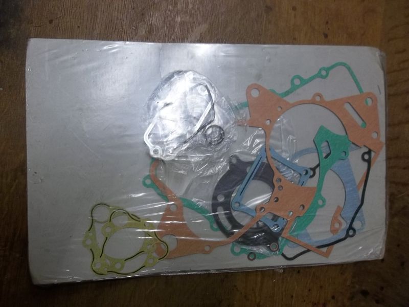 Pochette  de joints moteur Honda 125 cr