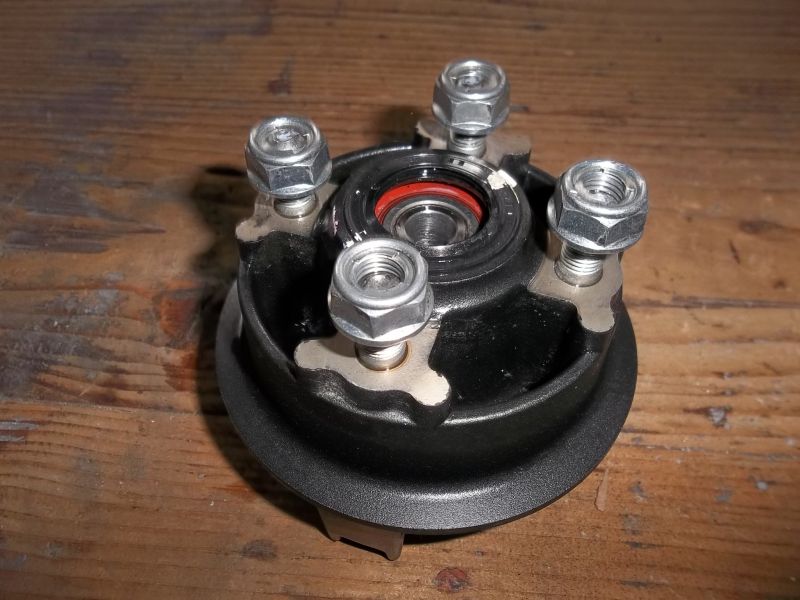 Porte couronne pour Honda 125 CBR