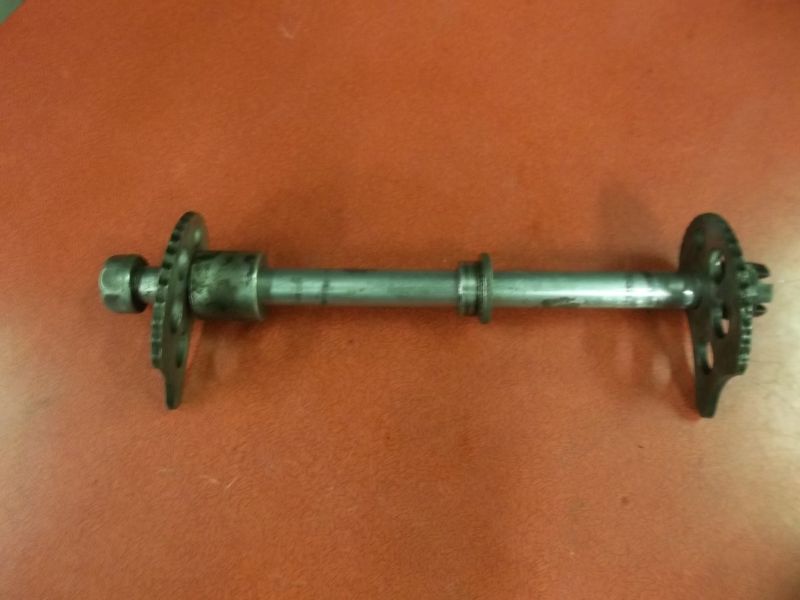 Axe de roue arrière 125 sr