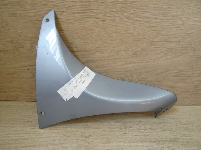 Partie arrière flanc droit Suzuki RF600R 1993/1996 (94472-21E00)