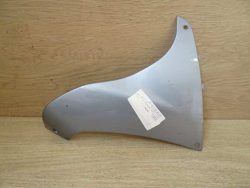 Partie arrière flanc gauche Suzuki RF600R 1993/1996 (94482-21E00)