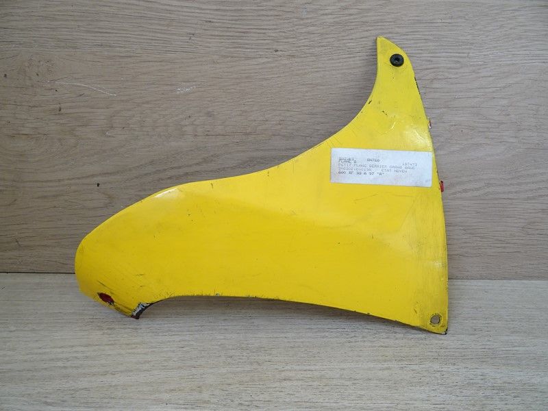 Partie arrière flanc droit Suzuki RF600R 1993/1996 (94472-21E00)