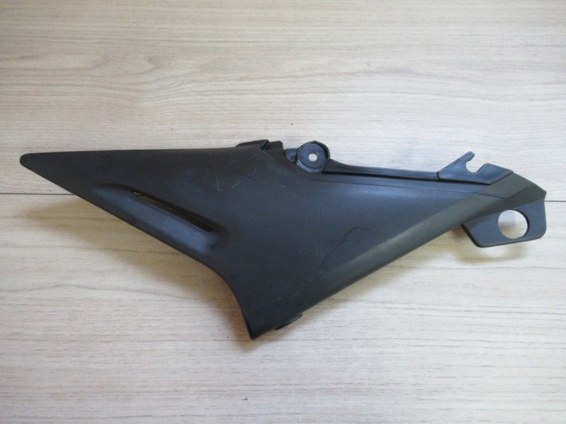 Cache latéral gauche Yamaha XJS/N600 Diversion 1996-2002 (4EB-2171E)