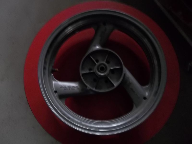 roue arrière 900 diversion neuve
