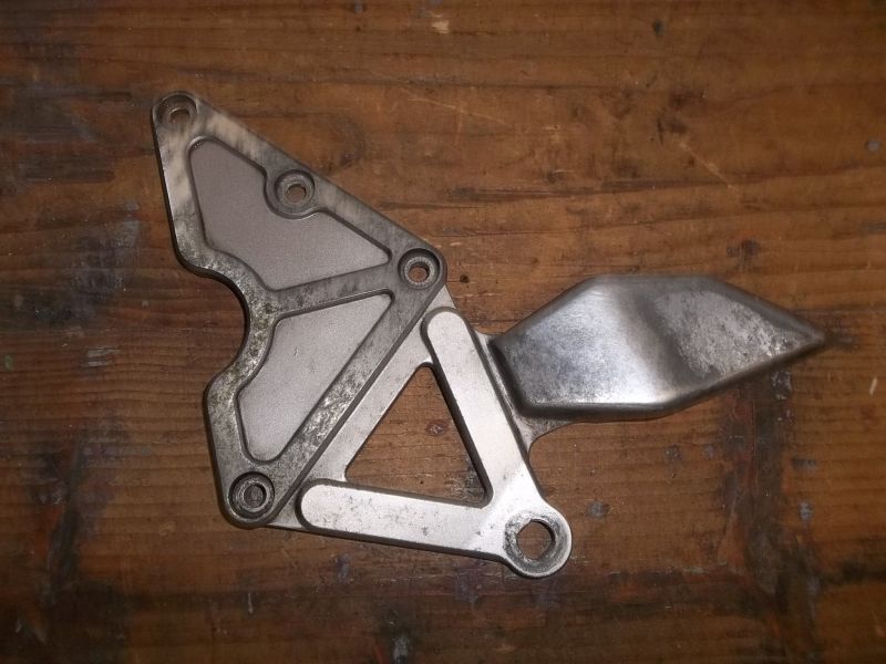Platine gauche pour Suzuki 400 Bandit