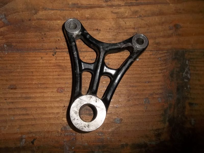 Support d'étrier arrière pour Suzuki 400 Bandit