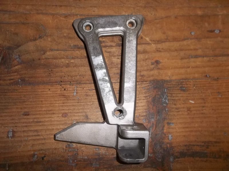 Platine arrière droite pour Suzuki 400 Bandit