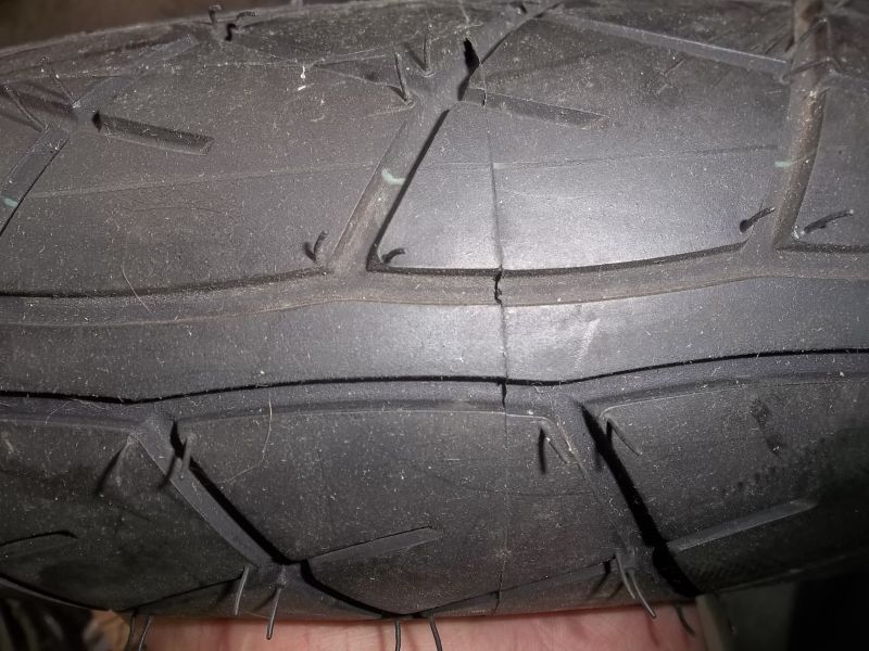 Pneu avant neuf Michelin Macadam 90 X