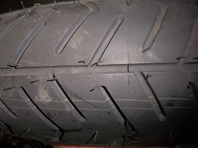 Pneu avant Michelin neuf A89
