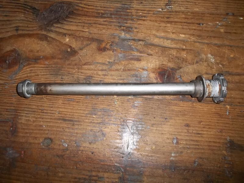Axe de bras oscillant pour Kawasaki ZX 9 R