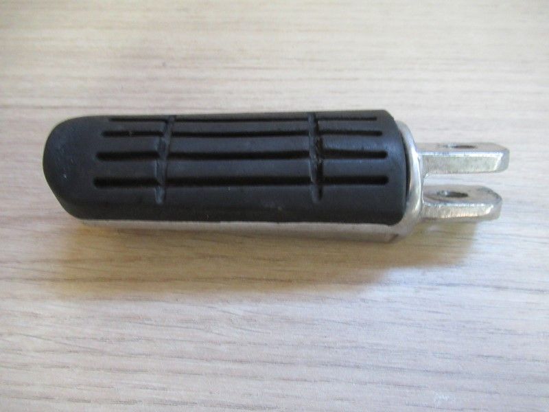 Repose-pied avant gauche Yamaha XJS/N600 Diversion 1996-2002