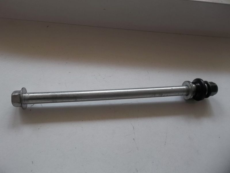 Axe de roue avant Yamaha 125 TW