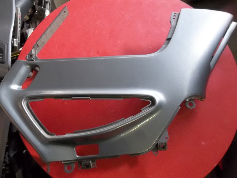 Flanc inférieur droit Honda ST 1100