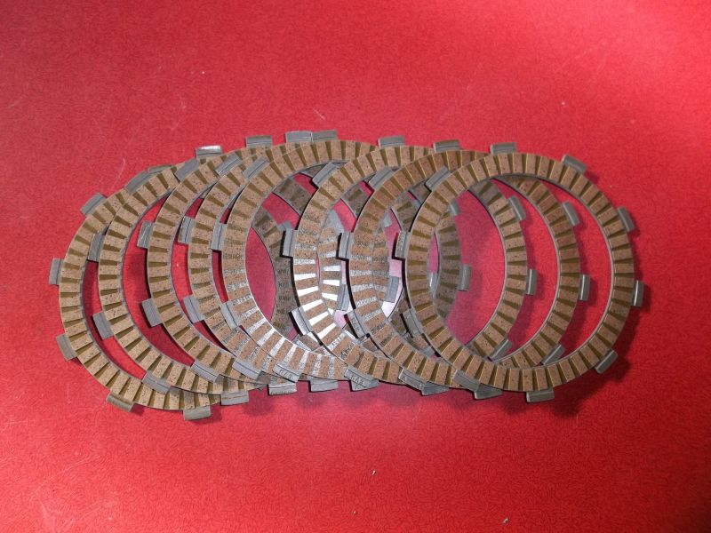 jeu de 8 disques garnis neufs 650 klr