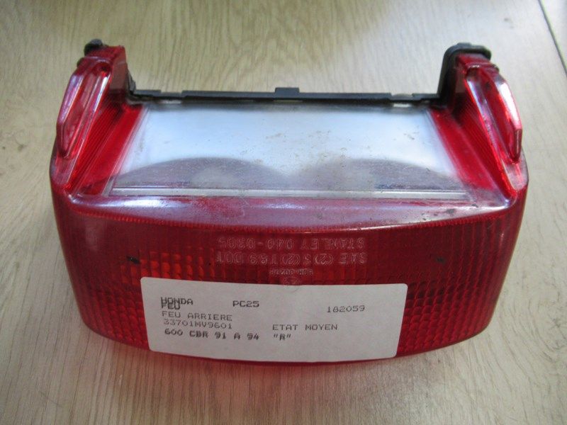 Feu arrière Honda 600 CBR 1991-1996 (33706-MV9-601)