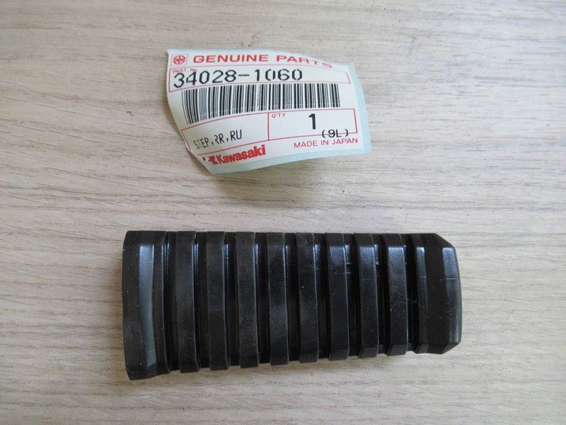 Caoutchouc de repose pied avant droit Kawasaki VN 750 1987-2005