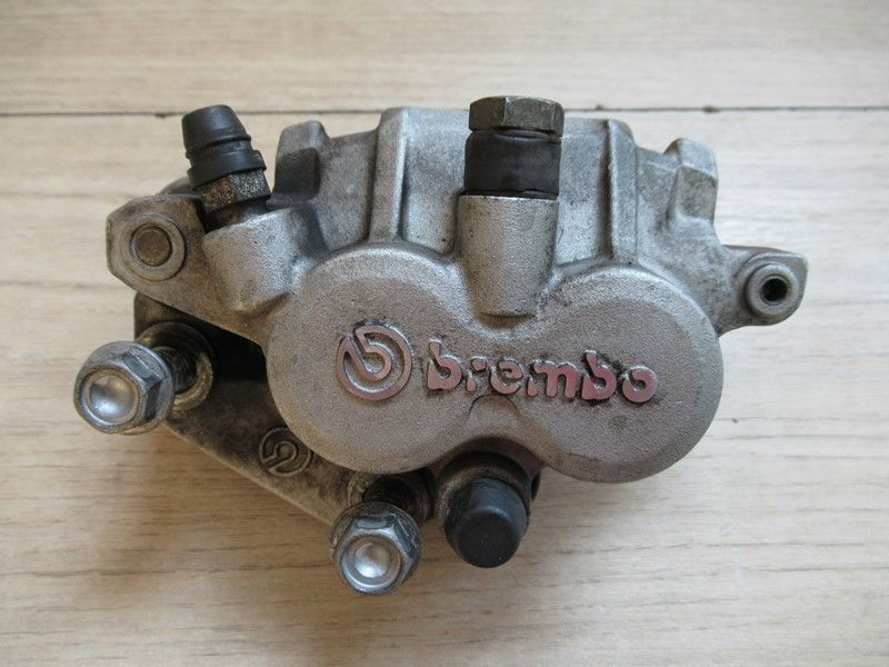 Étrier de frein avant gauche Aprilia ETV 1000 Caponord 2001-2003
