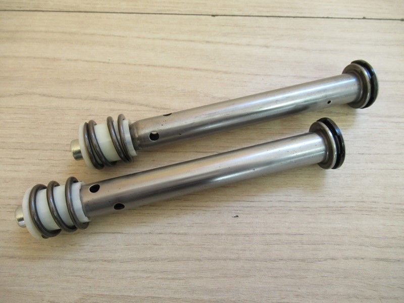 Jeu de tube plongeur de fourche Suzuki GSF650 Bandit 2005-2006