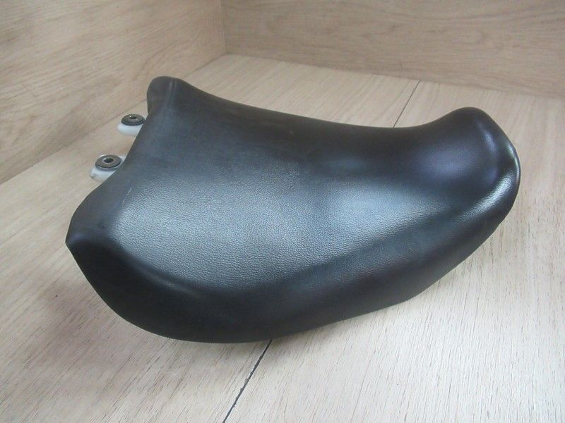 Selle pilote Suzuki 750 GSXR 1992-1995 (45111-17E) basse
