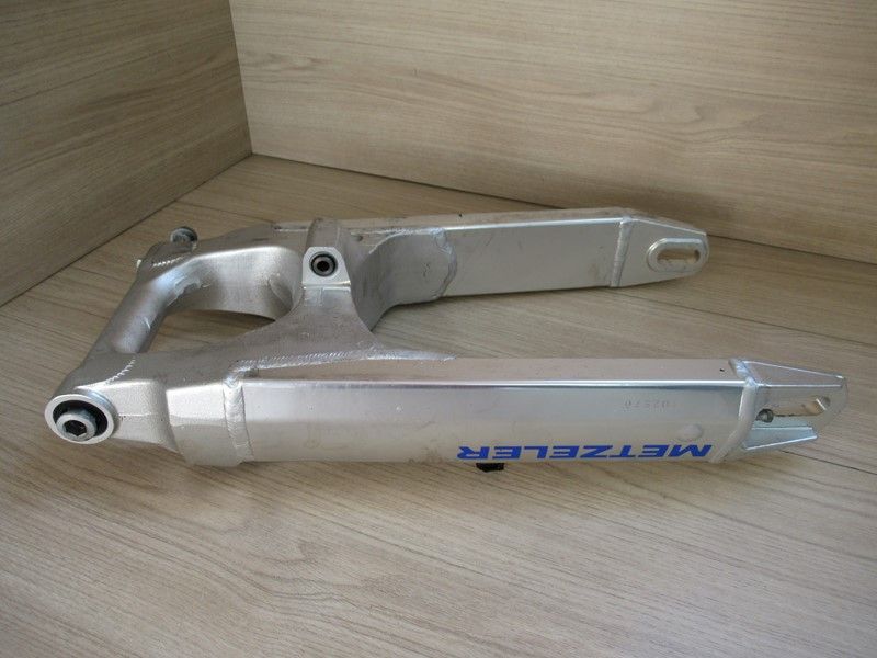 Bras oscillant Aprilia ETV 1000 Caponord 2001-2007