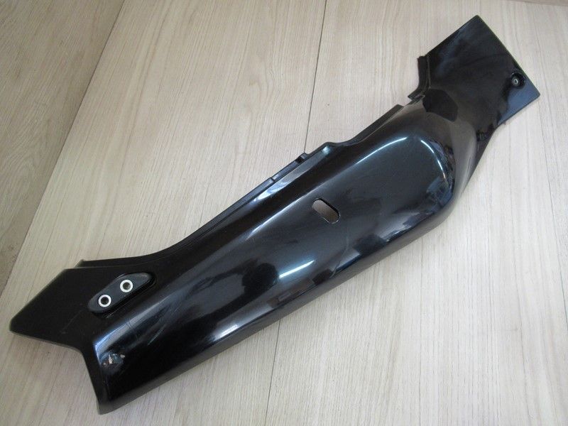 Cache latéral droit Suzuki 1100 GSXR 1993-1996
