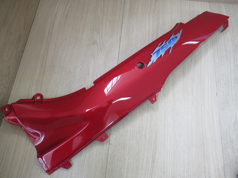Carénage arrière gauche Suzuki 750 GSXF 1989-1996 (47210-21C60-19R)