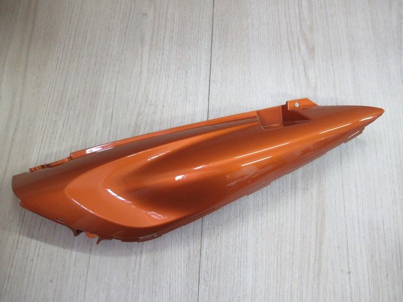 Cache latéral gauche Suzuki DL 650 V-Strom 2012 (47211-11J02-YUK)
