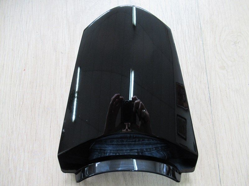 Raccord de coque arrière  Suzuki GW 250 (F) Inazuma 2013-2017 (47311-48H00-YAY)