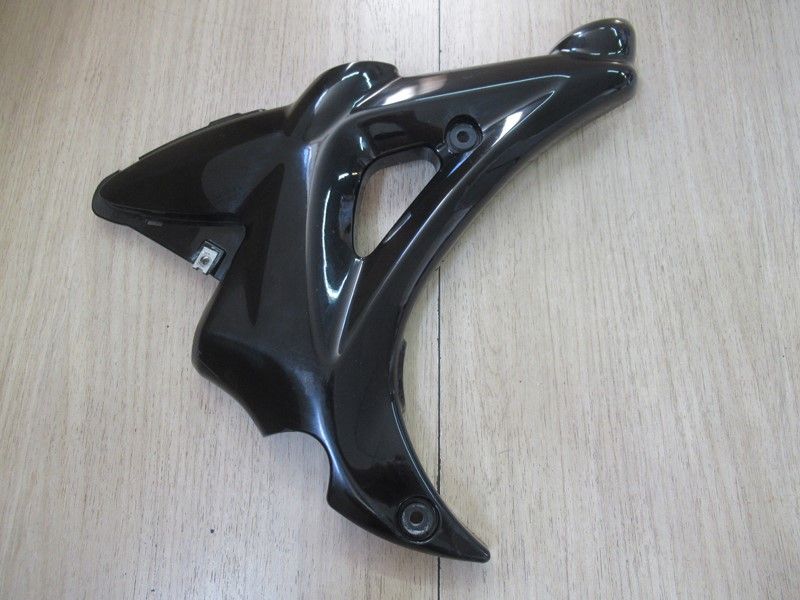 Couvre cadre droit Suzuki SFV 650 Gladius 2009-2015 (47611-44H)