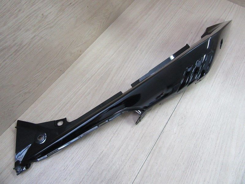 Cache latéral gauche Suzuki GW 250 (F) Inazuma 2013-2017 (47831-48H00)