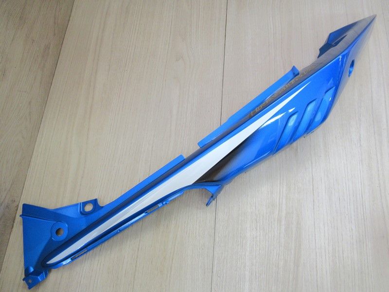 Queue de carénage droit Suzuki GW 250 Inazuma 2013-2017 (47841-48H00)