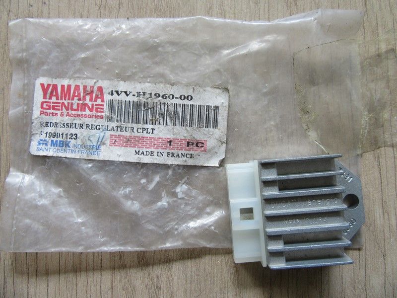 Régulateur scooter Yamaha 50 BMS, Booster, Slider, Neos, Rocket, Why (4VV-H1960-00)