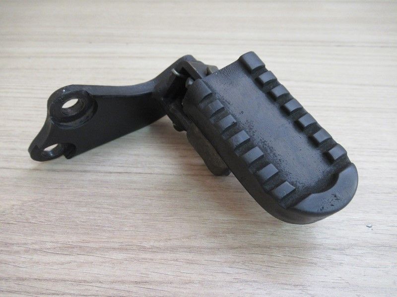 Repose-pied avant droit Yamaha TW 125 1999-2003