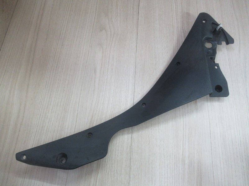 Garniture droite Honda CBR 250 R 2011-2013 (64350-KPP-T000)