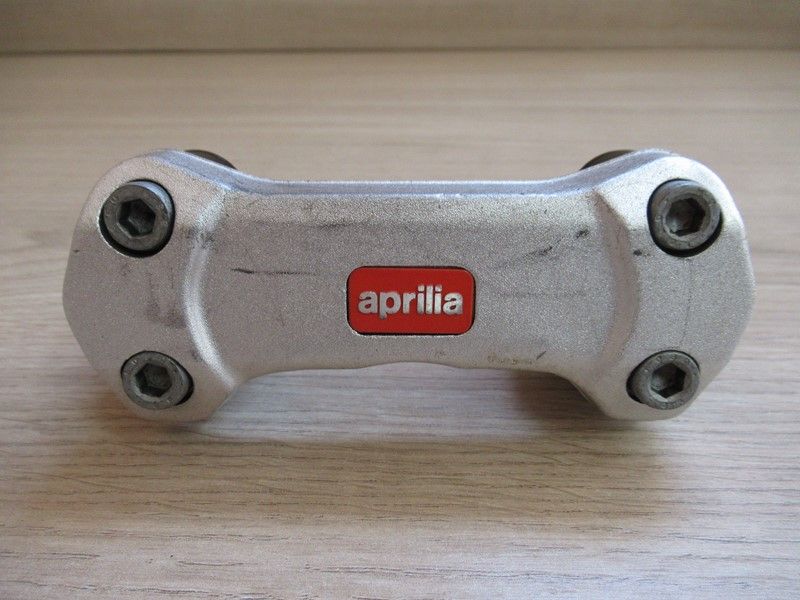 Pontet de guidon Aprilia ETV 1000 Caponord 2001-2007