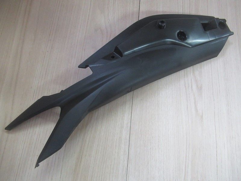 Queue de carénage droit Honda 250 CBR R 2011-2013 (83600-KPP-T000)
