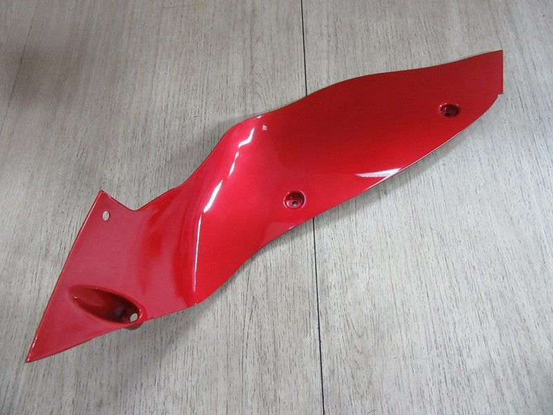 Cache droit carénage avant Suzuki 750 GSXF 1998-2003 (94461-08F00-19A)