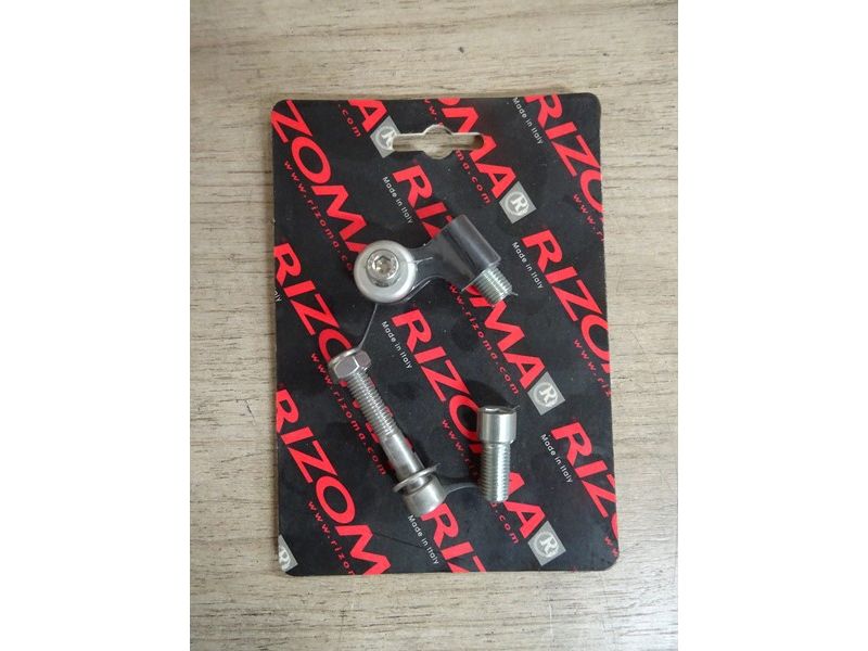 Adaptateur rétroviseur universel RIZOMA (BS711B)