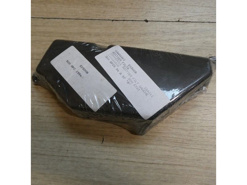 Capot gauche de boitier filtre air  Kawasaki 500 GPZ S EX500D 1994/2002