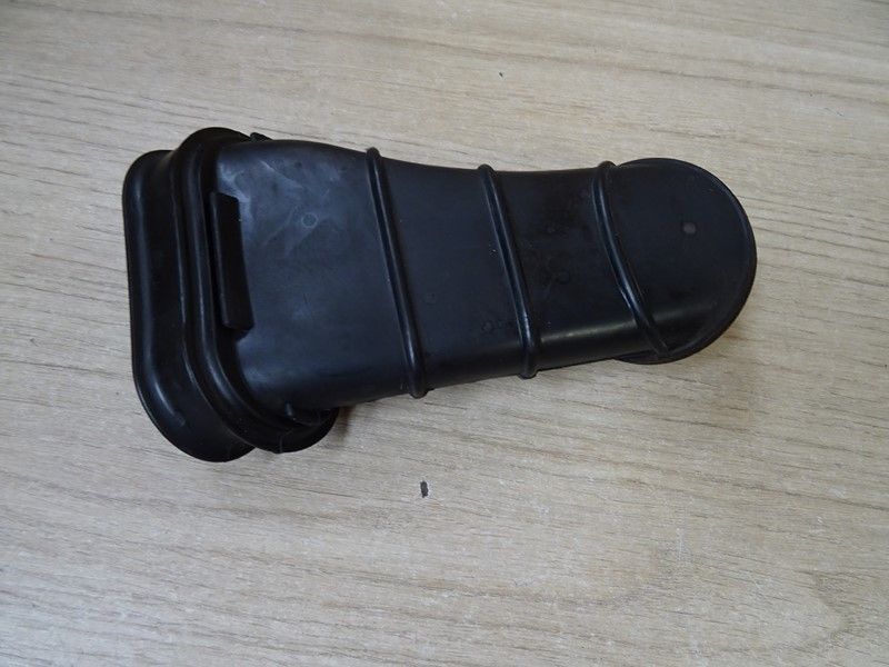 Durite entre boitier de filtre et boite à air Honda CB 350 Four 1972/1974