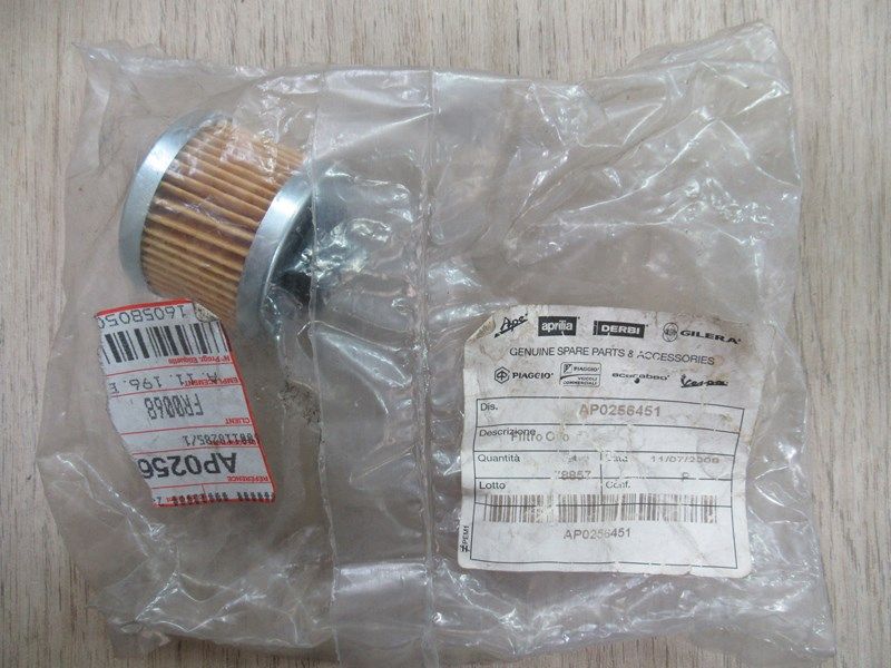 Filtre à huile Aprilia 150 Scarabeo (AP0256451)
